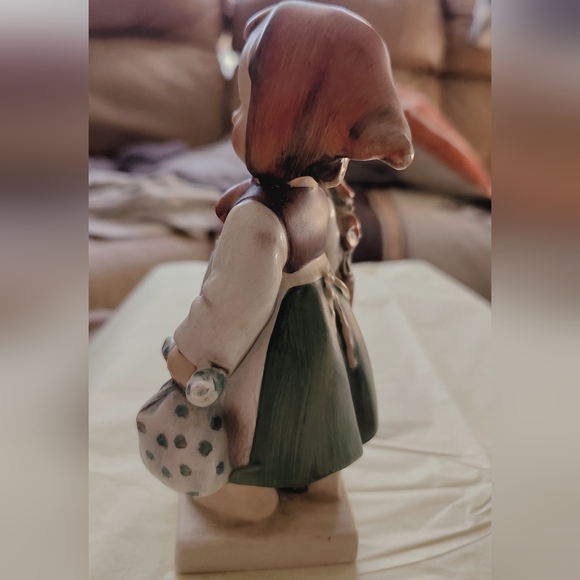 HUMMEL FIGURINE Weary Traveller Goebel #204 Germany Amazing Condition RARE - Picture 8 of 9